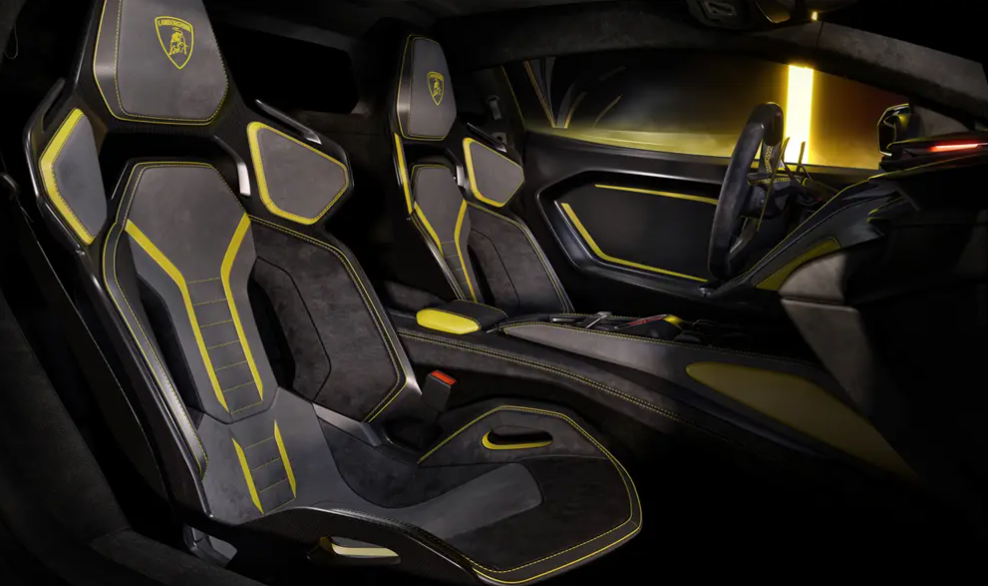 Lamborghini Fenomeno interior – carbon fiber cockpit with sport bucket seats