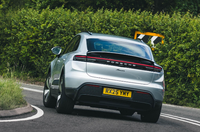 Porsche Macan Electric
