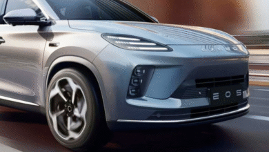 Exeed Exlantix E05 front view with Porsche-inspired headlights and LED DRLs