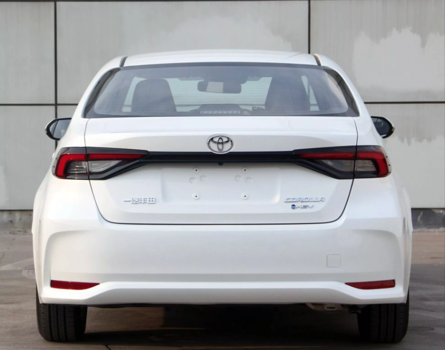 Toyota Corolla 2025 rear design with darker taillight trim
