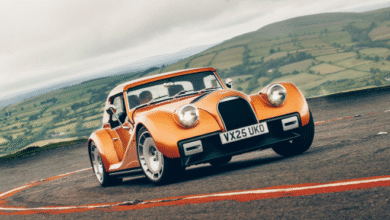 Morgan Supersport front view with carbon roof and retro-futuristic styling