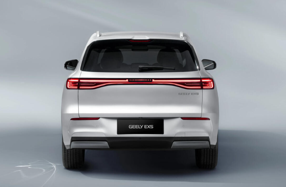 Rear view of the Geely EX5 Max edition with panoramic glass roof