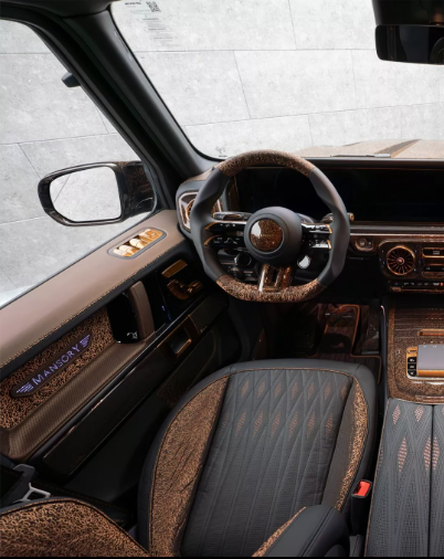 Interior of Mansory P820 Linea D’Arabo featuring black and brown leather