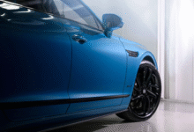 Bentley Flying Spur with Ombré paint fade from Topaz Blue to Windsor Blue