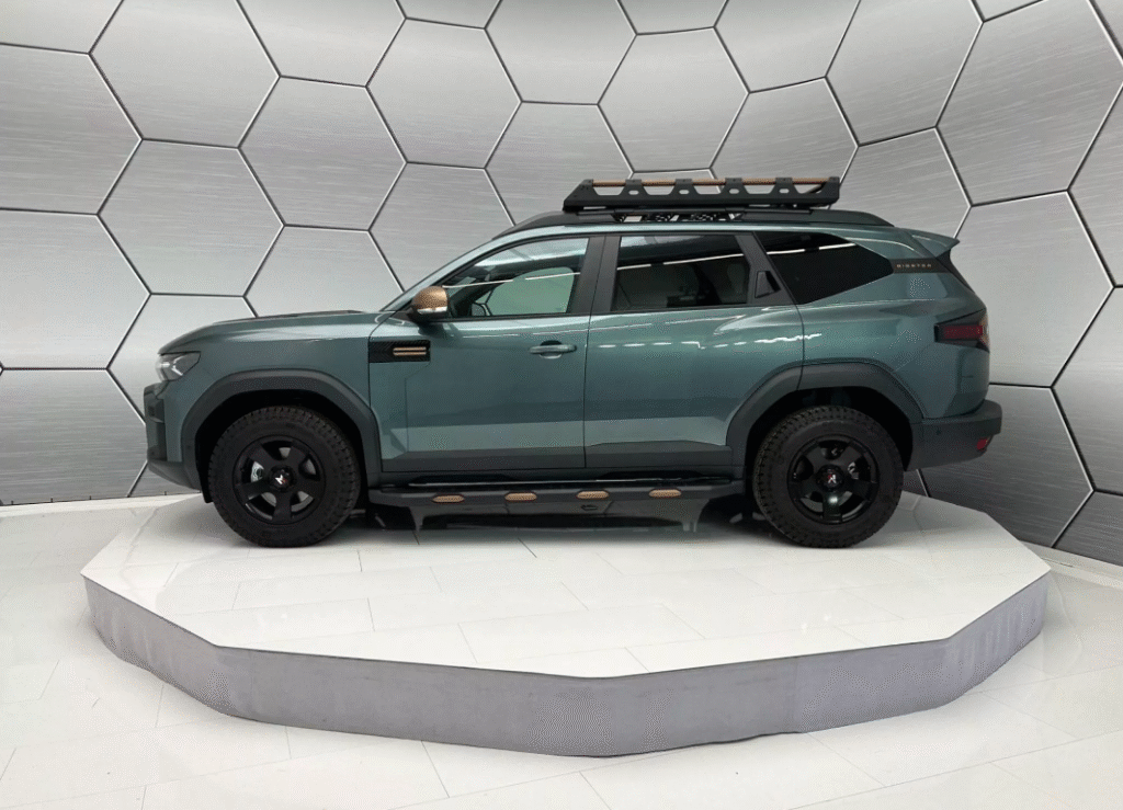 Dacia Bigster Redust Offroad package with roof rack and LED lights