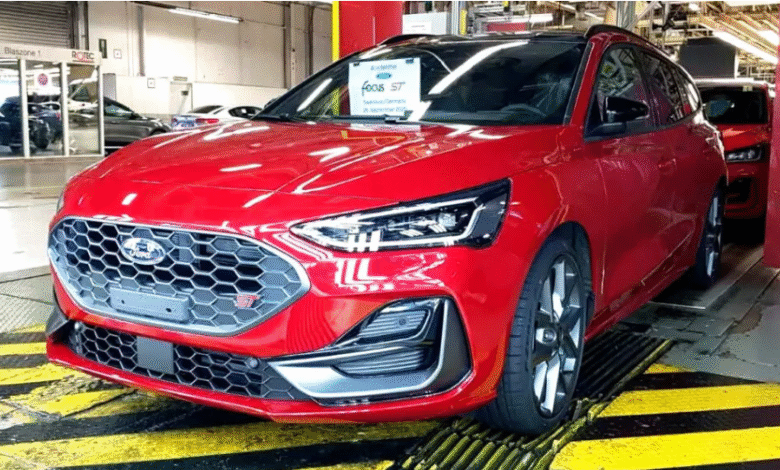 The final Ford Focus ST rolling off the production line at Ford’s Saarlouis plant in Germany